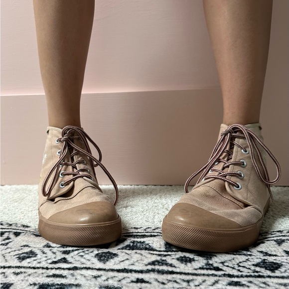 Bangs Floral embroidered High Tops Women’s 9/Men’s 7.5 - Picture 2 of 12